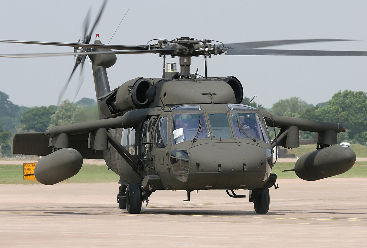 Вертолет uh 60 black hawk. Вертолёт uh-60 Black Hawk. Uh-60 Blackhawk. Sikorsky uh-60 Black Hawk. Вертолет Блэк Хоук.